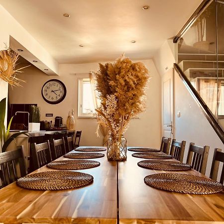 נים Maison De Village Ecusson - Logement Entier - 160M2 - 4Chambres - Centre Ville - Terrasse - Climatise מראה חיצוני תמונה