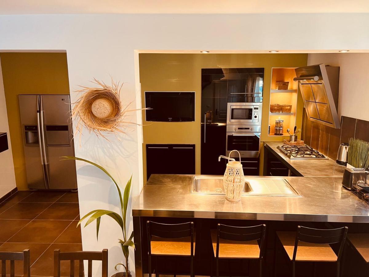 נים Maison De Village Ecusson - Logement Entier - 160M2 - 4Chambres - Centre Ville - Terrasse - Climatise מראה חיצוני תמונה