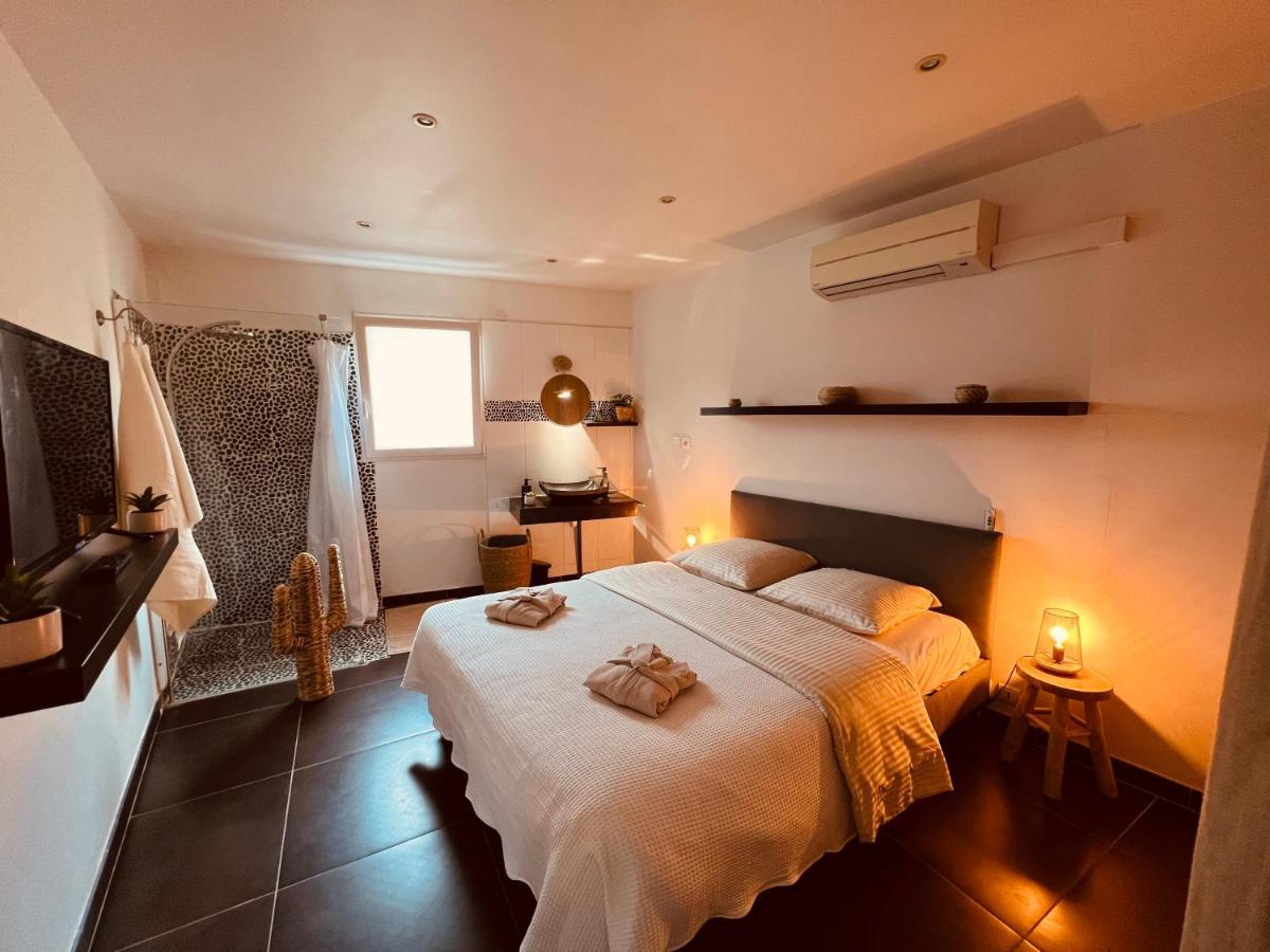נים Maison De Village Ecusson - Logement Entier - 160M2 - 4Chambres - Centre Ville - Terrasse - Climatise מראה חיצוני תמונה