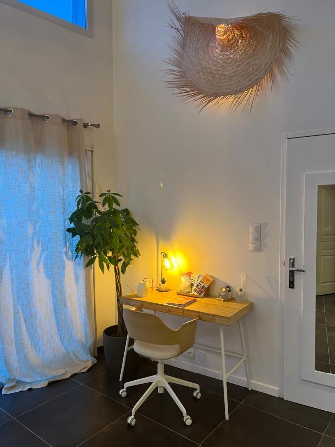נים Maison De Village Ecusson - Logement Entier - 160M2 - 4Chambres - Centre Ville - Terrasse - Climatise מראה חיצוני תמונה